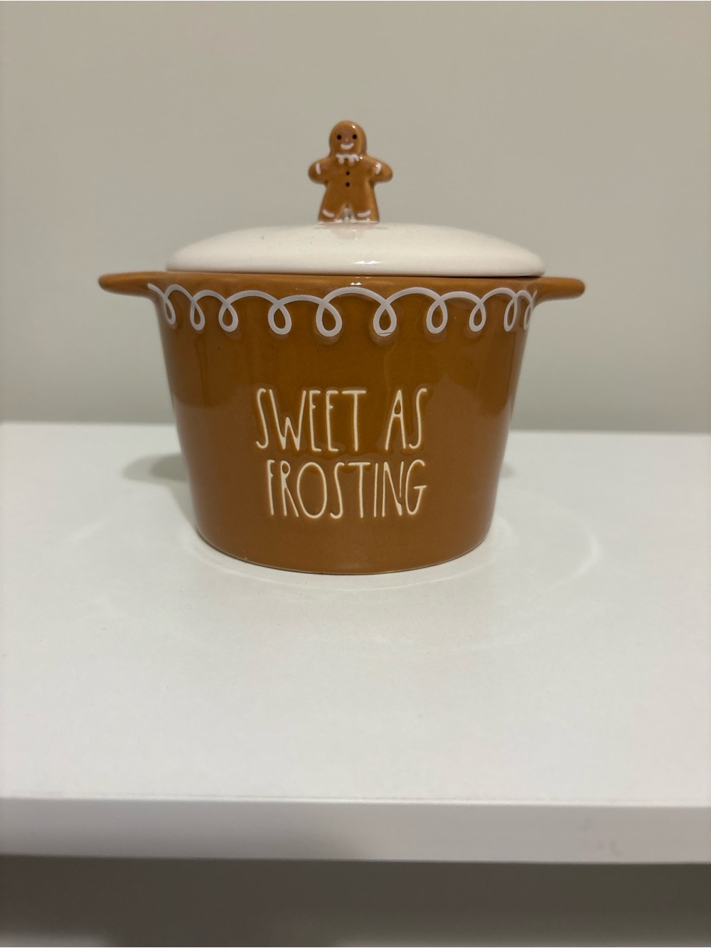 Rae Dunn “Sweet as Frosting” Gingerbread Baker 5” Christmas Holiday Decor EUC

M